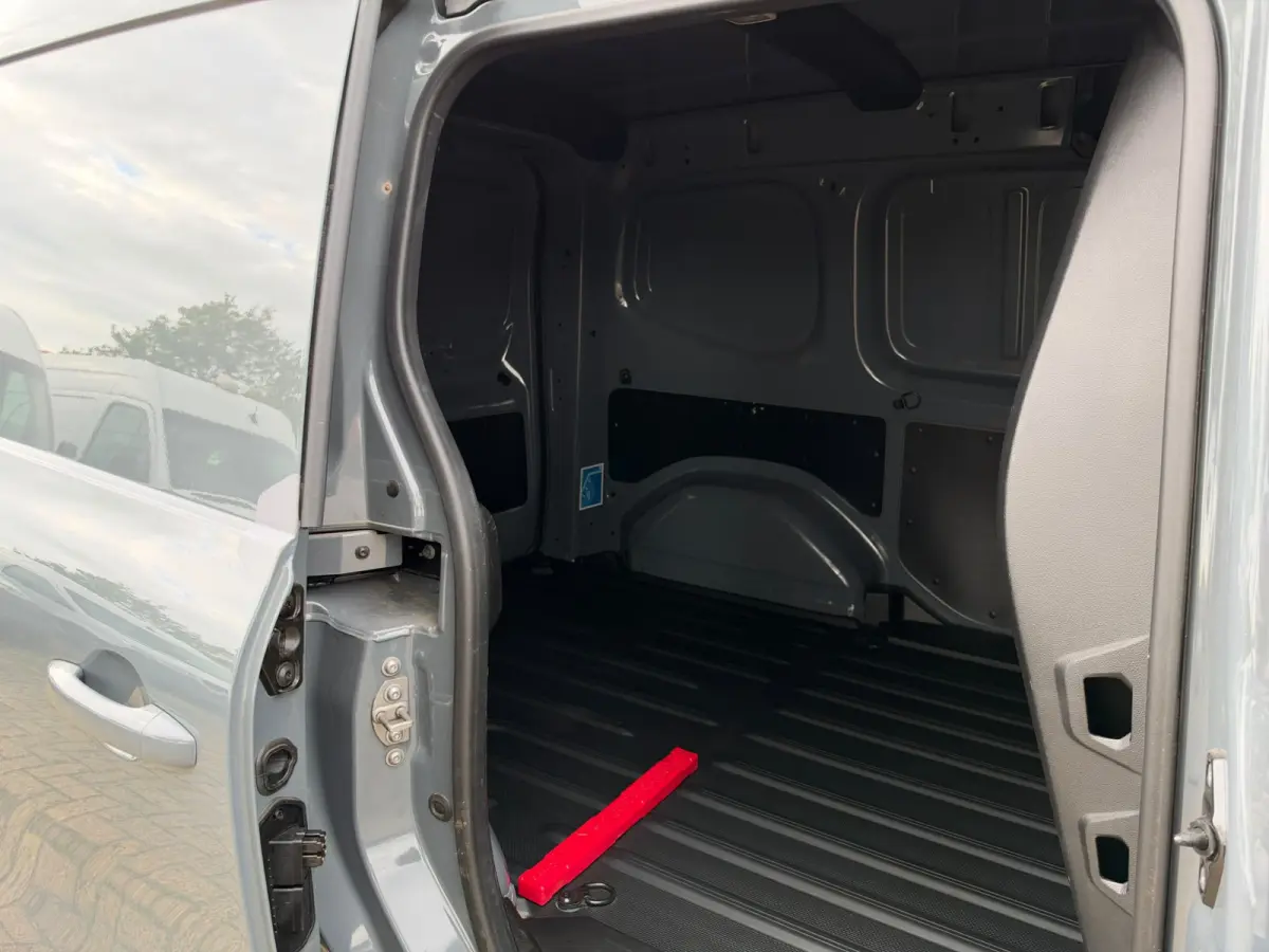 110 CDI L1 Base | Apple Carplay | Cruise | Airco | Nieuwstaat!