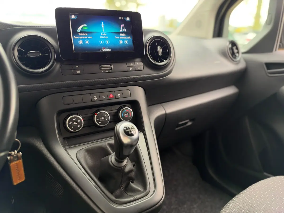 110 CDI L1 Base | Apple Carplay | Cruise | Airco | Nieuwstaat!