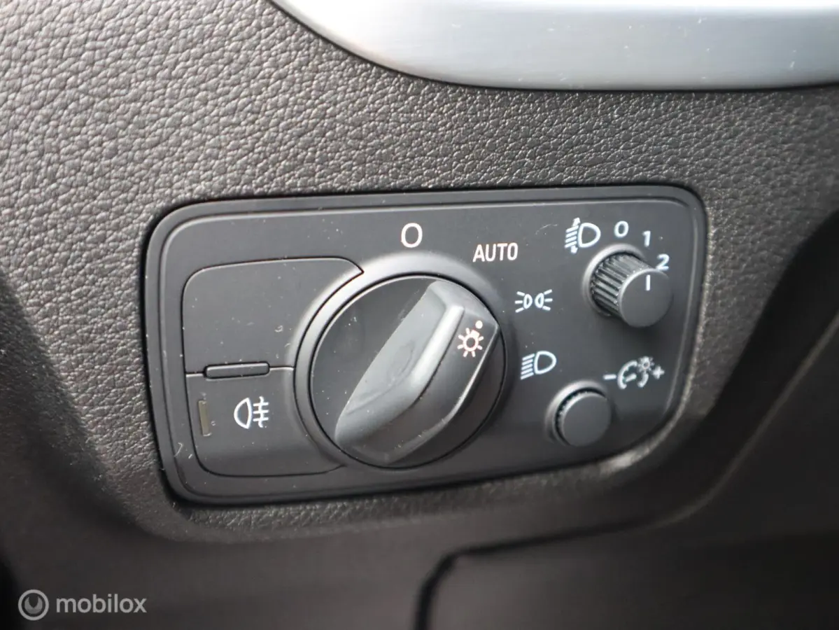 30 TFSI Airco Bluetooth Parkeersensoren 17 inch