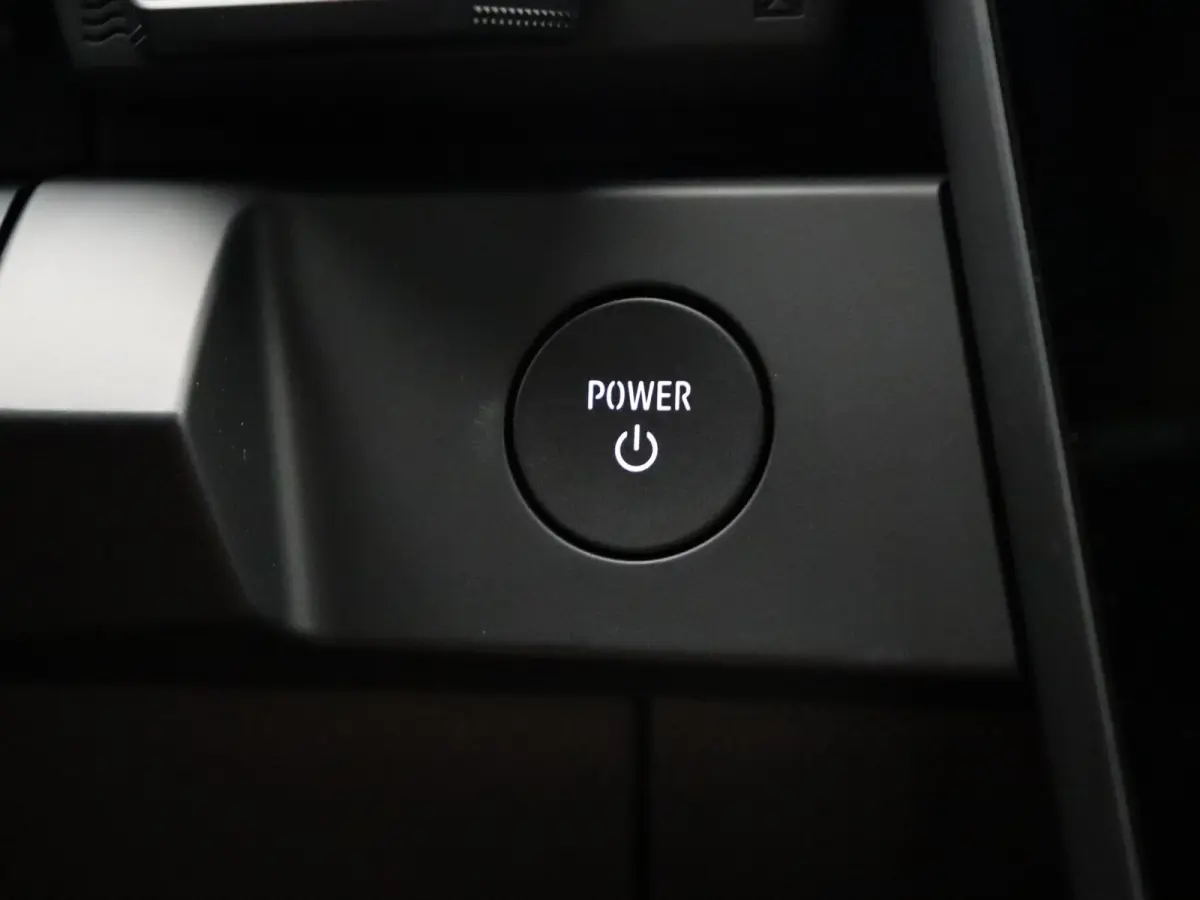 EV87 long range techno | Vijf jaar garantie | Active driver assist | Harman Kardon | Panoramisch dak |
