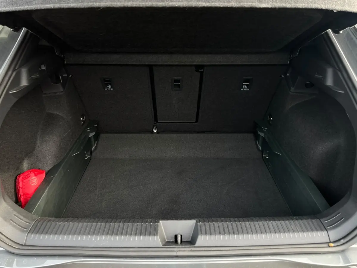 1.5 eTSI 150pk DSG R-Line | Navi | Trekhaak | Camera | Carplay