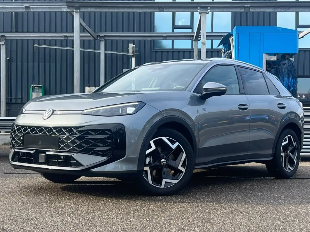 1.5 eTSI 150pk DSG R-Line | Navi | Trekhaak | Camera | Carplay