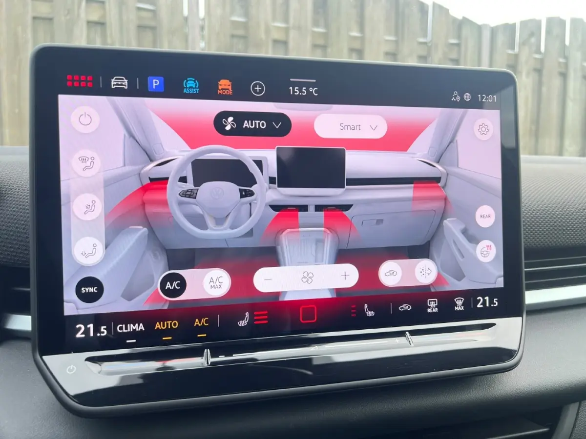 1.5 eTSI 150pk DSG R-Line | Navi | Trekhaak | Camera | Carplay