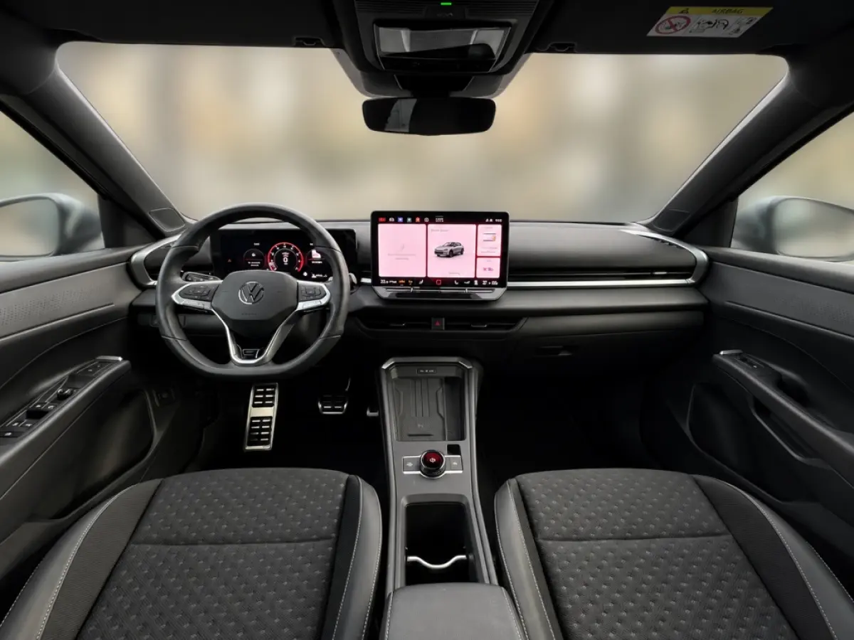 1.5 eTSI 150pk DSG R-Line | Navi | Trekhaak | Camera | Carplay