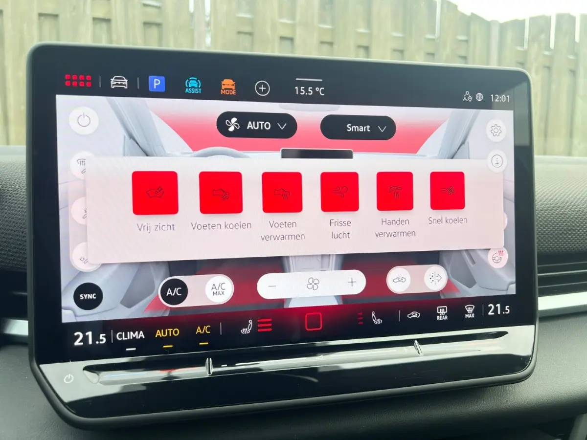 1.5 eTSI 150pk DSG R-Line | Navi | Trekhaak | Camera | Carplay