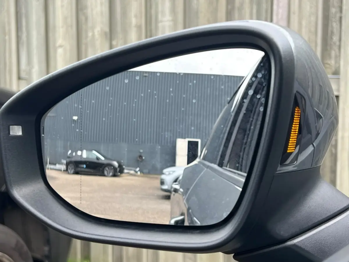 1.5 eTSI 150pk DSG R-Line | Navi | Trekhaak | Camera | Carplay