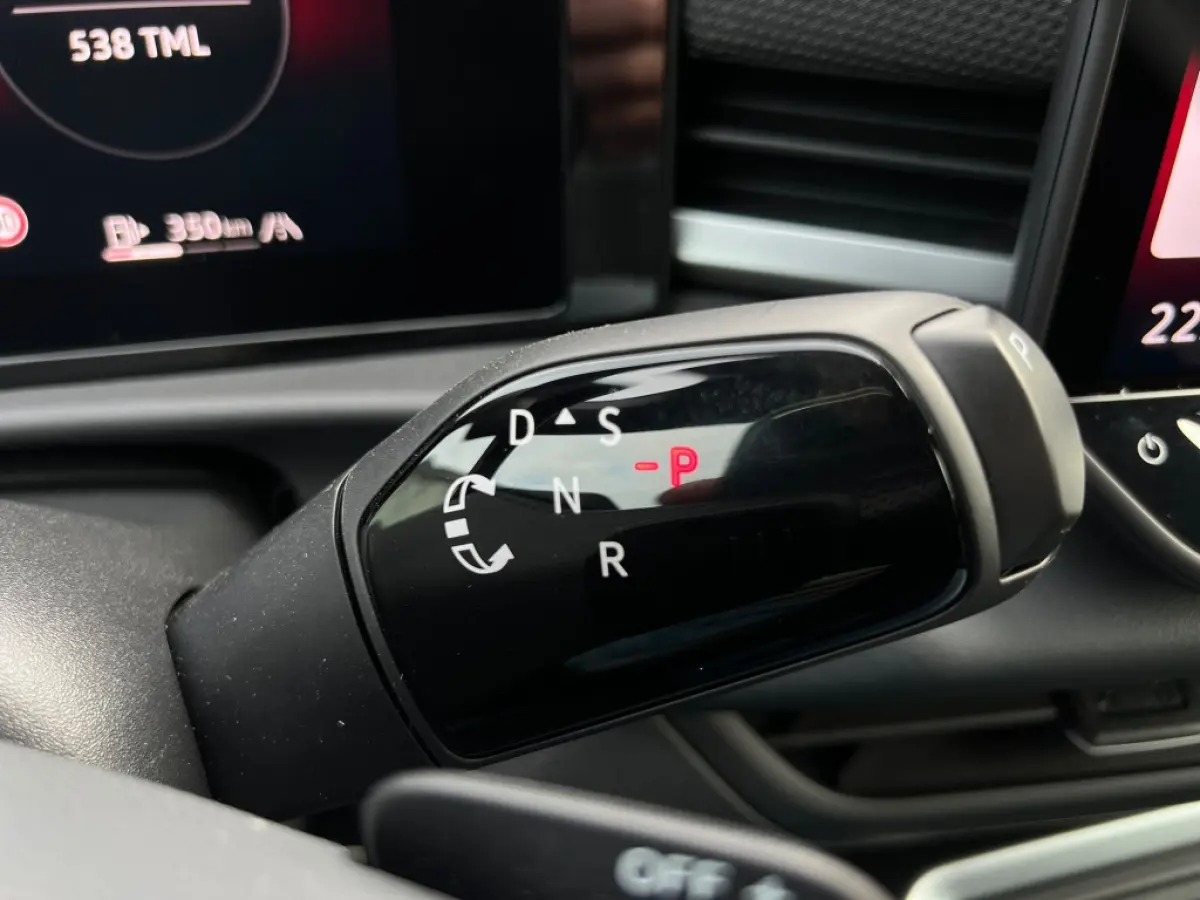 1.5 eTSI 150pk DSG R-Line | Navi | Trekhaak | Camera | Carplay