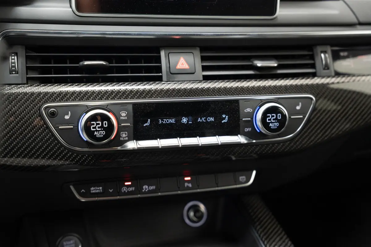 S-LINE*375PK*CARBON*PASS. DISPLAY*RS6 REMMEN*ABC*