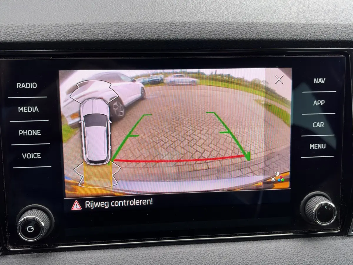 1.5 TSI ACT 150pk Automaat Business Edition | Schuifdak | Trekhaak | Stoelverwarming | Stuurverwarming | Camera | Carplay | Elektrische achterklep