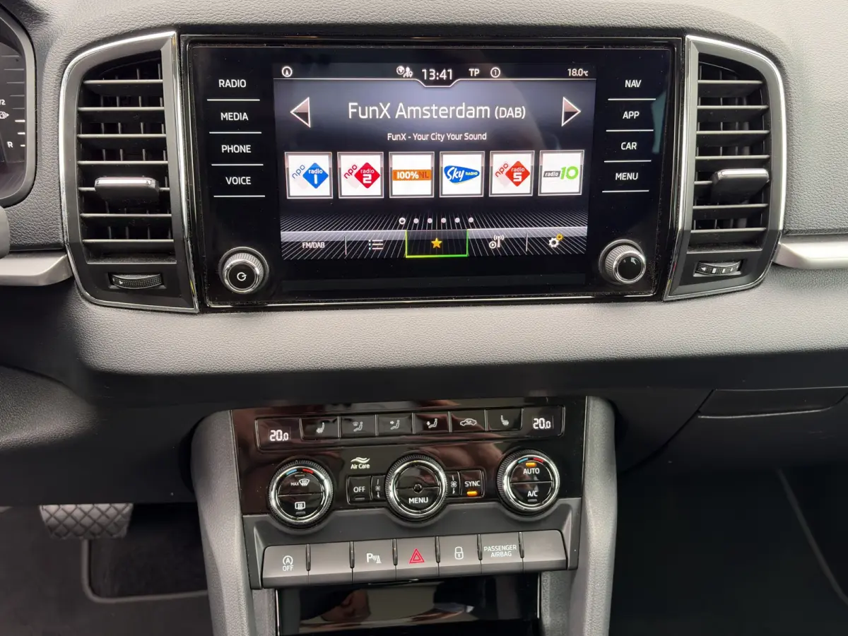 1.5 TSI ACT 150pk Automaat Business Edition | Schuifdak | Trekhaak | Stoelverwarming | Stuurverwarming | Camera | Carplay | Elektrische achterklep