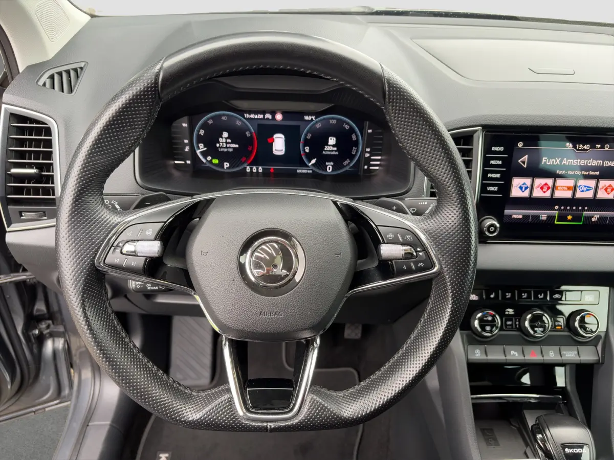 1.5 TSI ACT 150pk Automaat Business Edition | Schuifdak | Trekhaak | Stoelverwarming | Stuurverwarming | Camera | Carplay | Elektrische achterklep