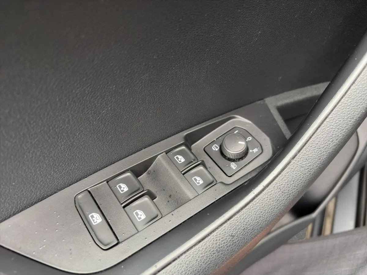 1.5 TSI ACT 150pk Automaat Business Edition | Schuifdak | Trekhaak | Stoelverwarming | Stuurverwarming | Camera | Carplay | Elektrische achterklep