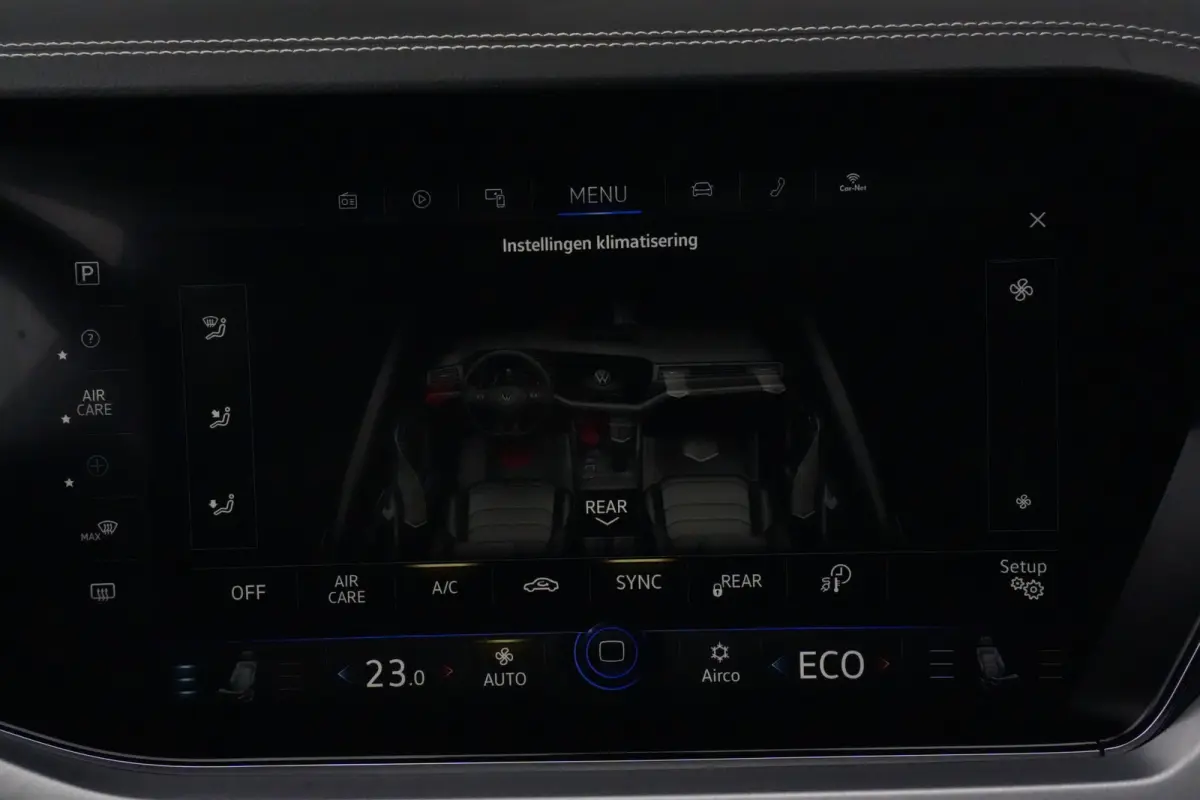 3.0 TSi eHybrid 4MOTION Elegance Volkswagen Touareg 3.0 TSI eHybrid 4Motion Elegance | 381 PK | Panoramadak | Trekhaak | 360° Camera | Head-up display olkswagen Touareg 3.0 TSI eHybrid 4Mot