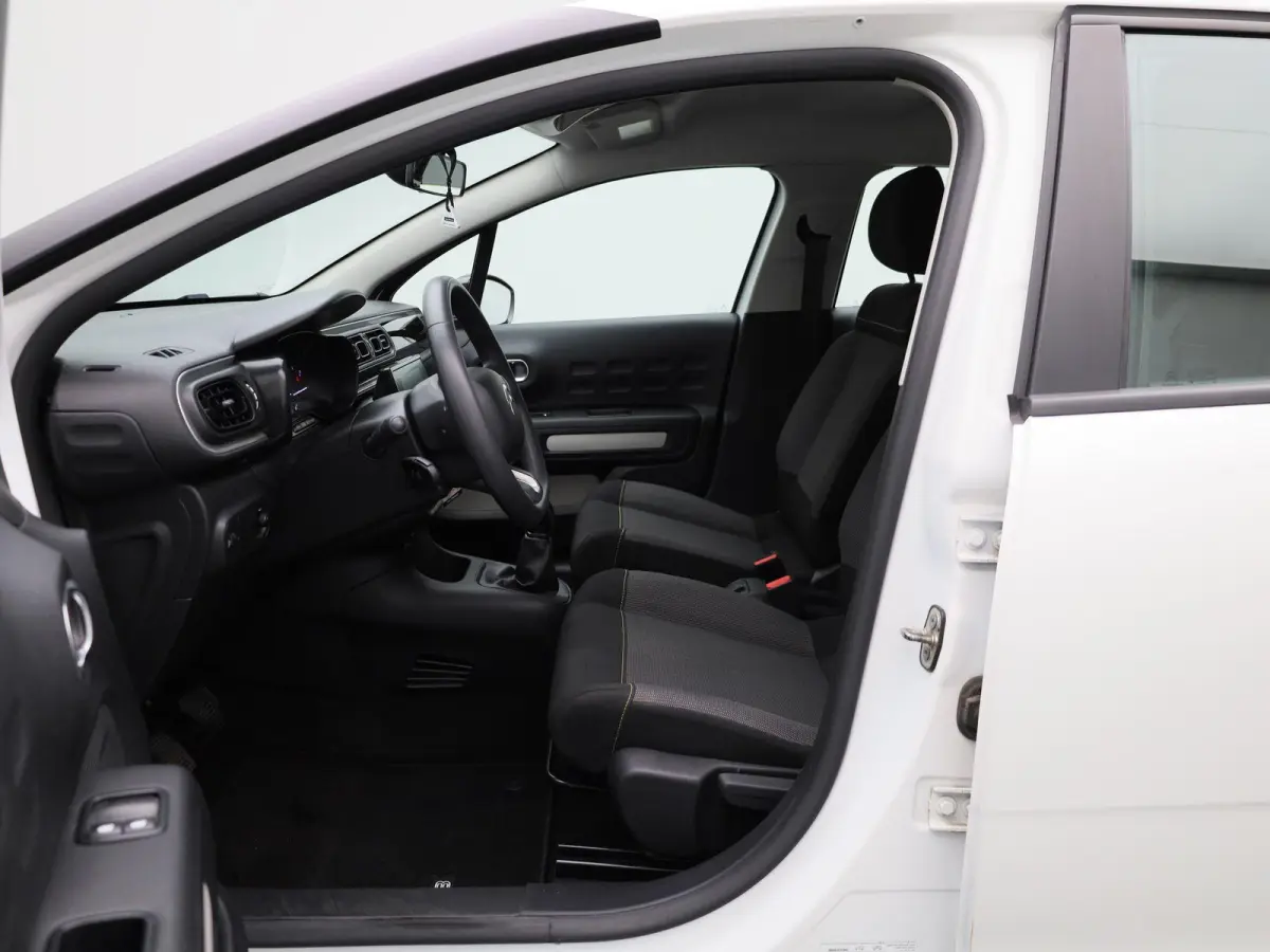 1.2 PureTech Feel | APPLE CARPLAY - ANDROID AUTO | CRUISE CONTROL | CLIMATE CONTROL | PARKEERSENSOREN | MULTIFUNCTIONEEL STUURWIEL |