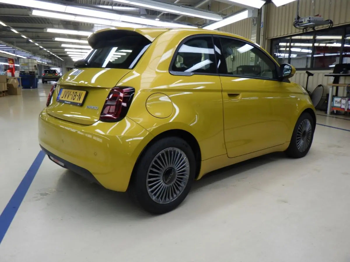 1.0 Hybrid Torino Launch Edition 8 Jaar Garantie | Parkeersensoren | Apple/Android Carplay| 10,25" touchscreen radio met Bluetooth, DAB & USB | Automatische airconditioning | Isofix bevestig