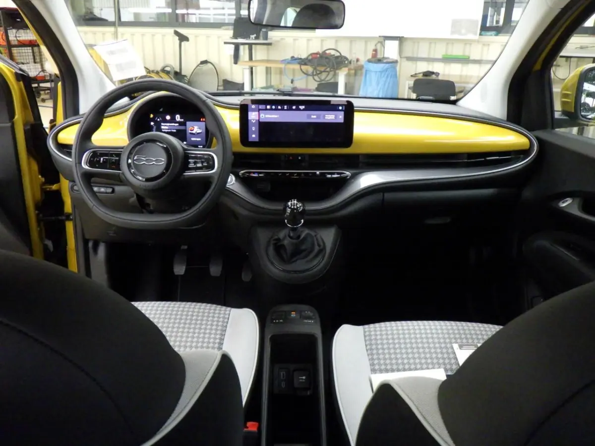 1.0 Hybrid Torino Launch Edition 8 Jaar Garantie | Parkeersensoren | Apple/Android Carplay| 10,25" touchscreen radio met Bluetooth, DAB & USB | Automatische airconditioning | Isofix bevestig