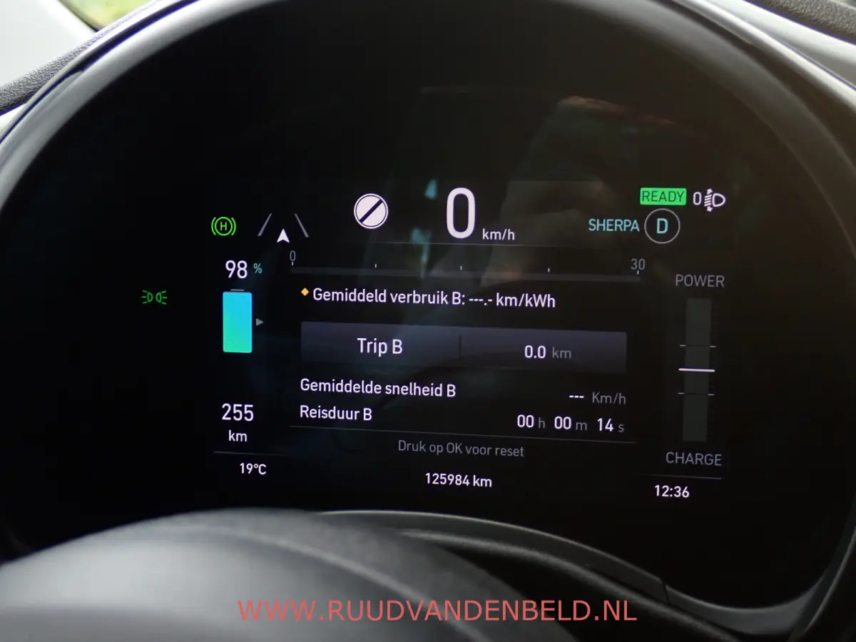 42kWh 88%SOH PASSION CARPLAY / DAB / 16-INCH / CCS