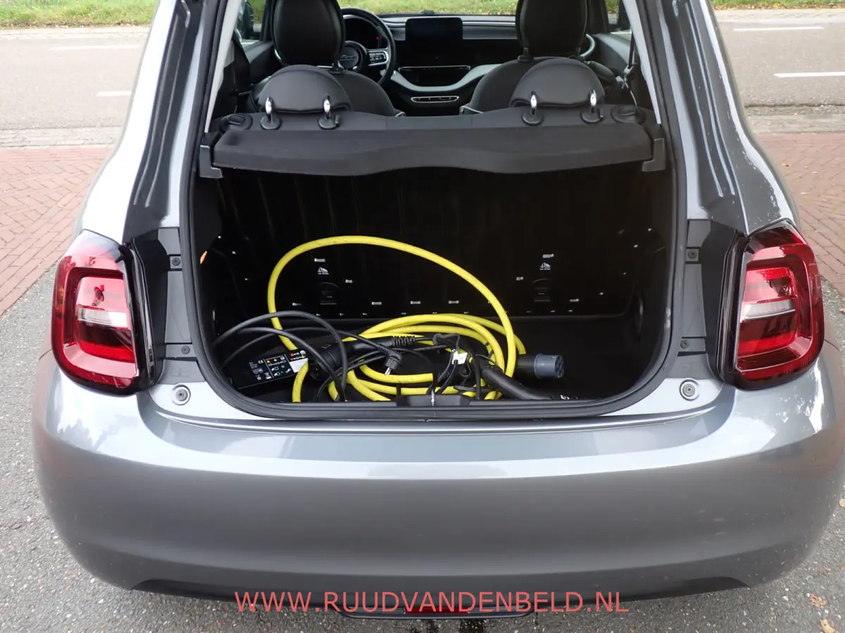 42kWh 88%SOH PASSION CARPLAY / DAB / 16-INCH / CCS