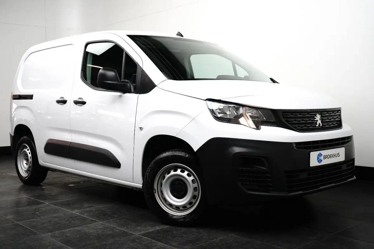 Pro L1 Aitco | Cruise Controle | Parkeersensoren | 3-zits