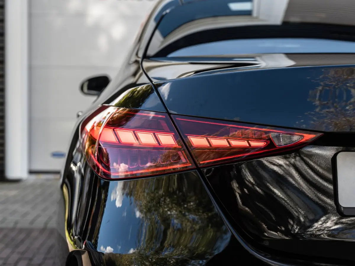 180 AMG Pano/Camera/Keyless/Sfeer/Blindspot