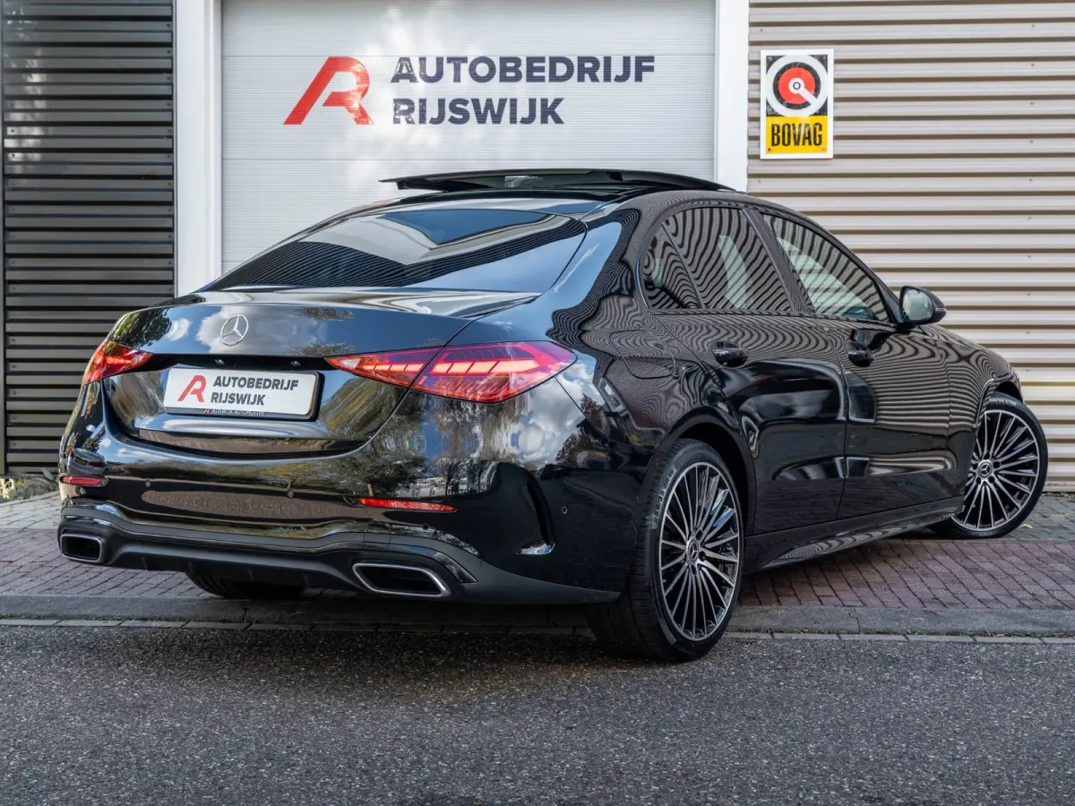180 AMG Pano/Camera/Keyless/Sfeer/Blindspot