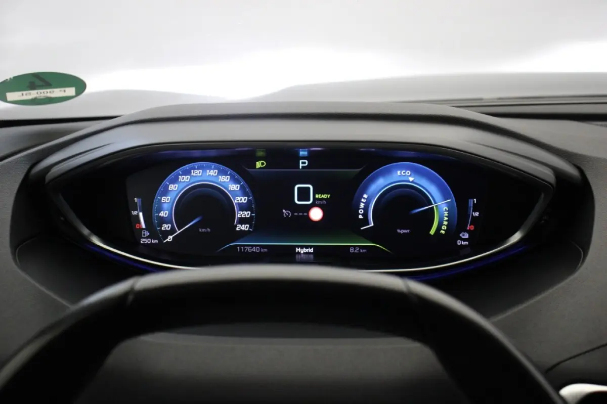 1.6 HYbrid 225 Allure Pack Business - Digitaal Cockpit, Carplay, Camera