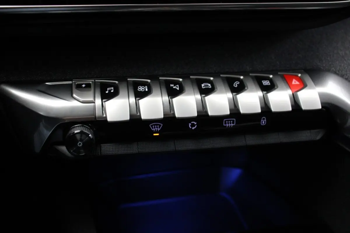 1.6 HYbrid 225 Allure Pack Business - Digitaal Cockpit, Carplay, Camera