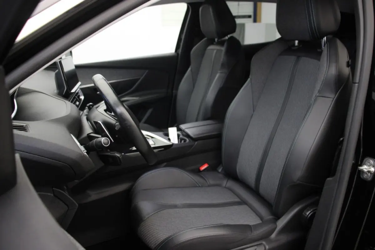 1.6 HYbrid 225 Allure Pack Business - Digitaal Cockpit, Carplay, Camera