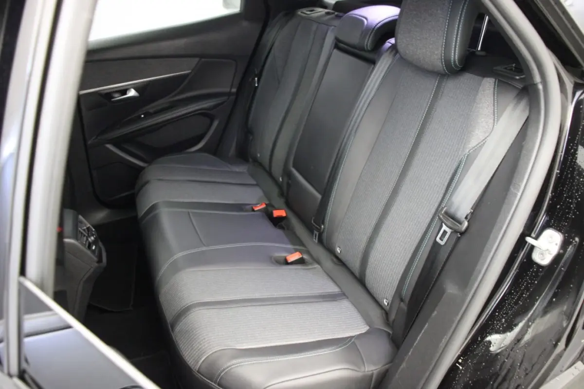1.6 HYbrid 225 Allure Pack Business - Digitaal Cockpit, Carplay, Camera