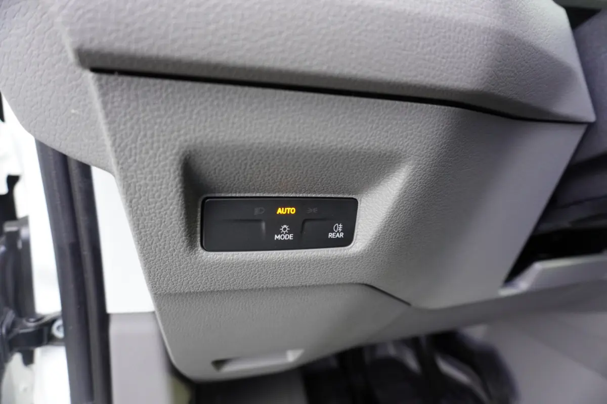 163pk RWD Facelift L3H3/L2H2 3500kg Trekvermogen Apple Carplay Camera Navigatie Parkeersensoren Digitaal dashboard