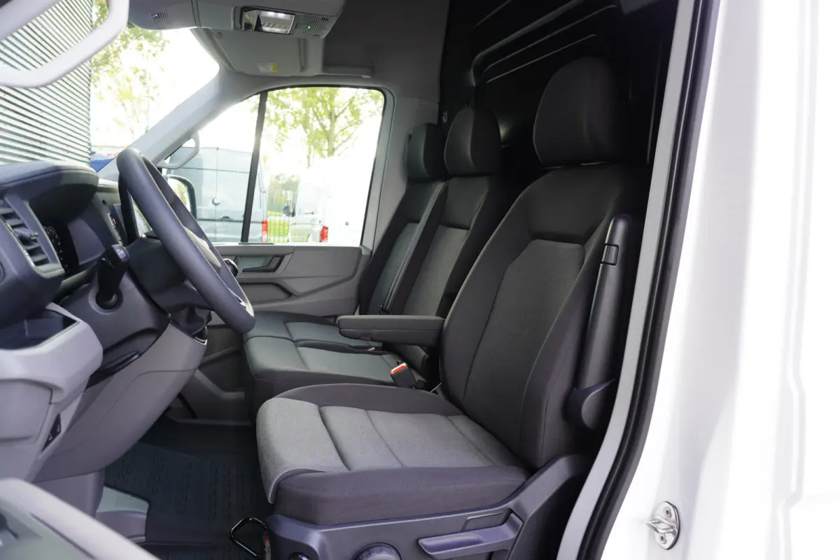 163pk RWD Facelift L3H3/L2H2 3500kg Trekvermogen Navigatie Apple Carplay Camera Parkeersensoren Digitaal dashboard