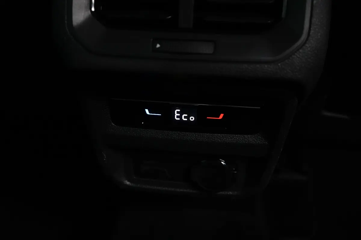 1.4 eHybrid 245 pk elegance 6-DSG | Wegklapbare Trekhaak | Achteruitrijcamera | Cruise control adaptief |
