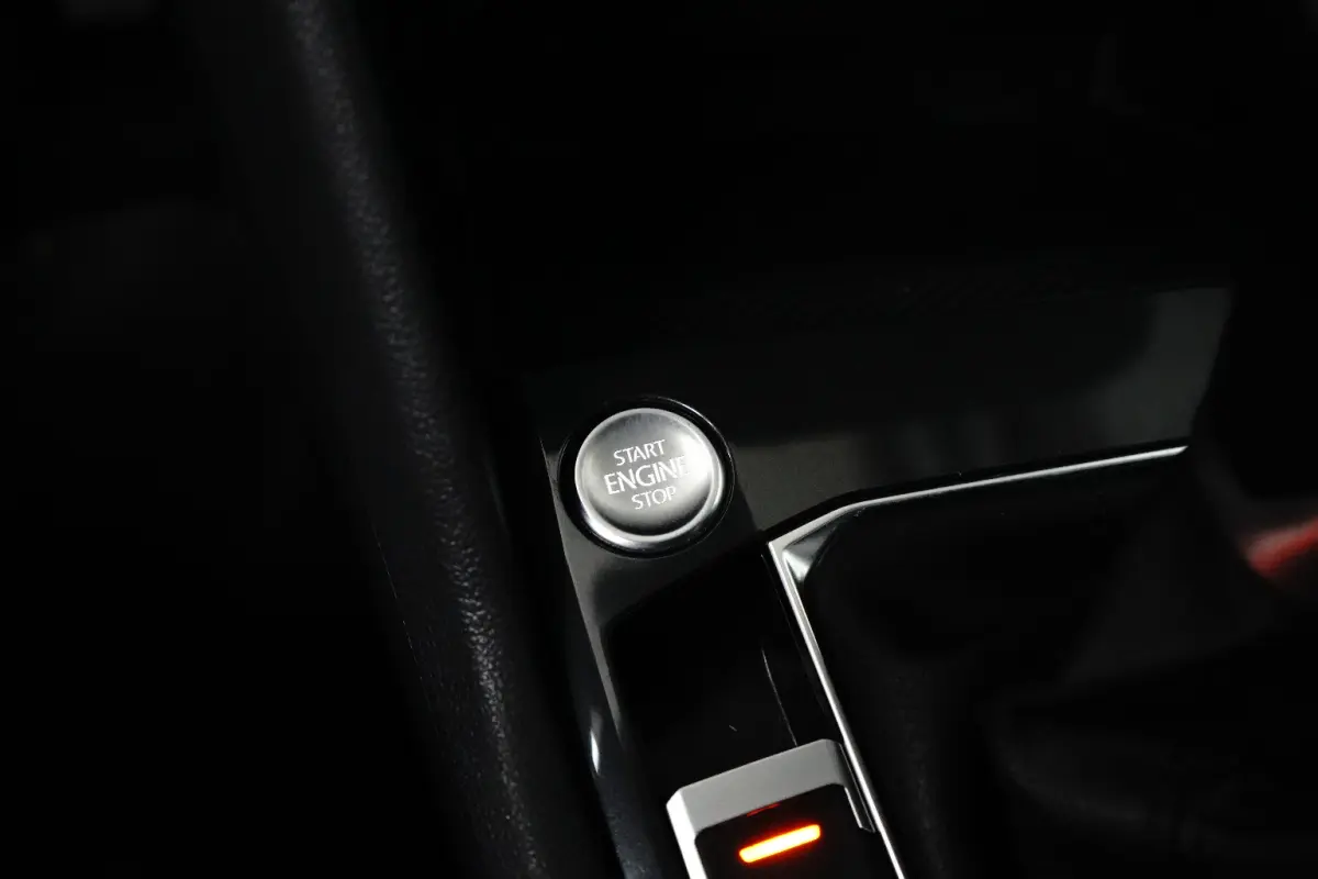 1.4 eHybrid 245 pk elegance 6-DSG | Wegklapbare Trekhaak | Achteruitrijcamera | Cruise control adaptief |