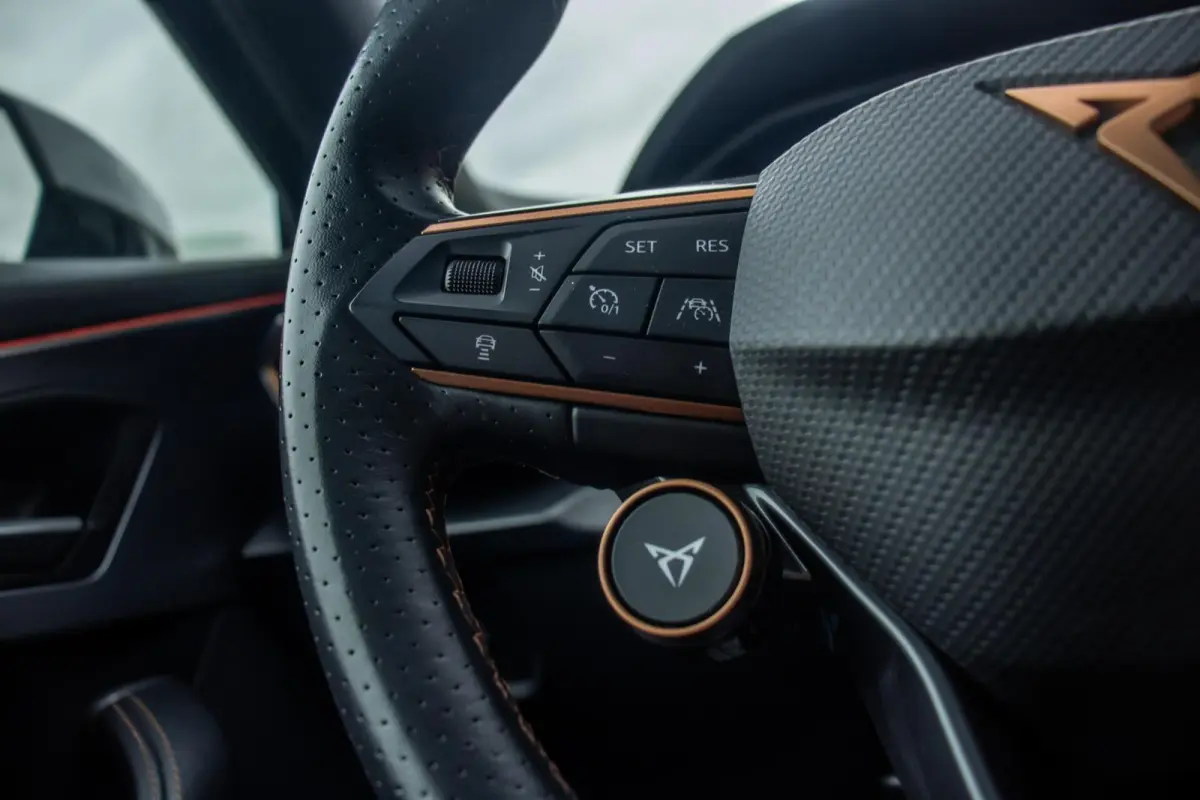 1.4 e-Hybrid VZ Performance, SOH 91%, Pano