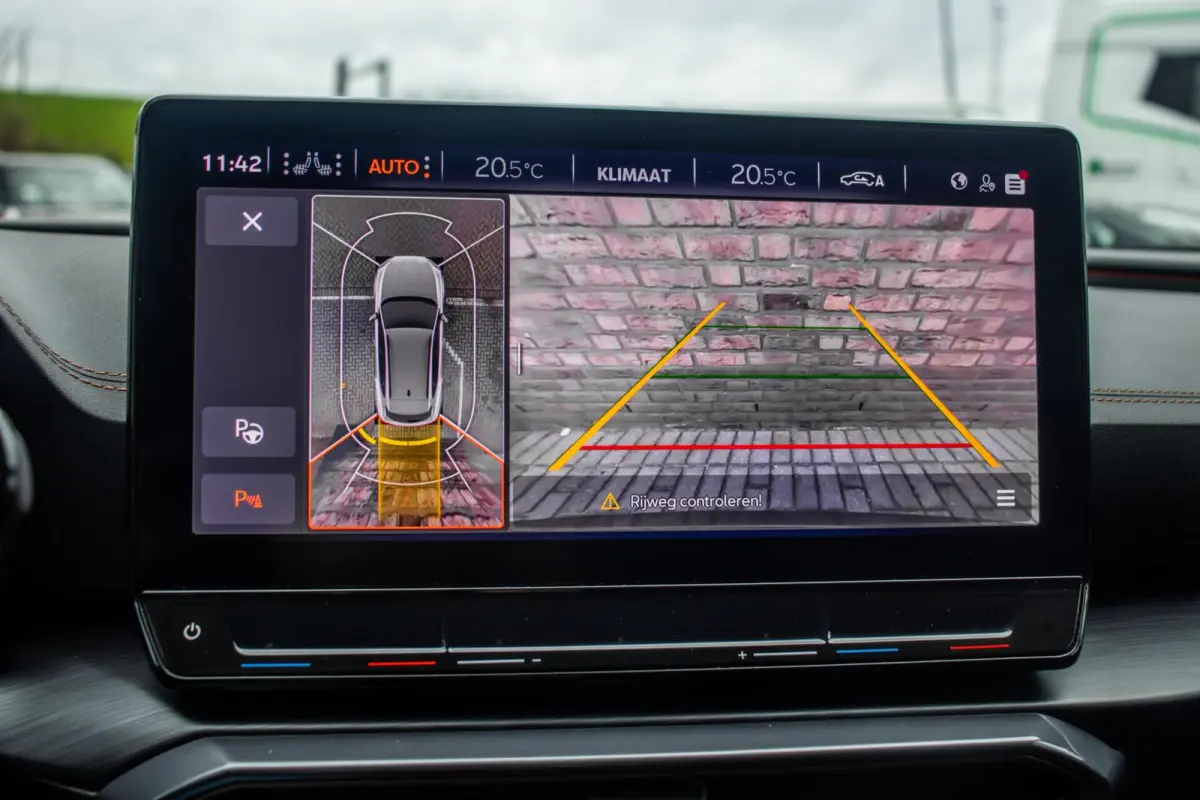 1.4 e-Hybrid VZ Performance, SOH 91%, Pano