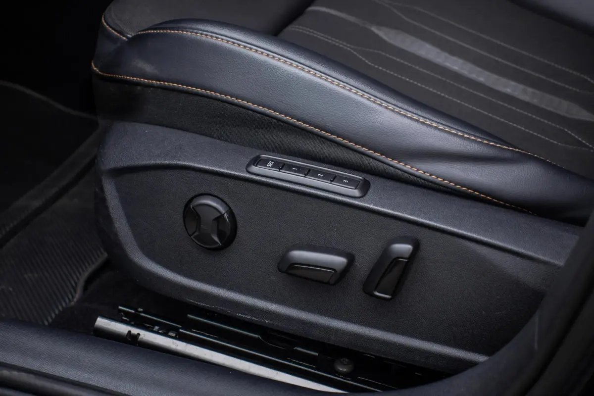 1.4 e-Hybrid VZ Performance, SOH 91%, Pano