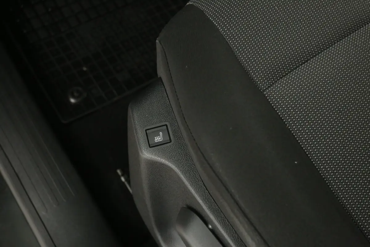 1.2 111PK Innovation | Benzine | Airco | Cruise | 3 Zits | Trekhaak | Parkeersens.