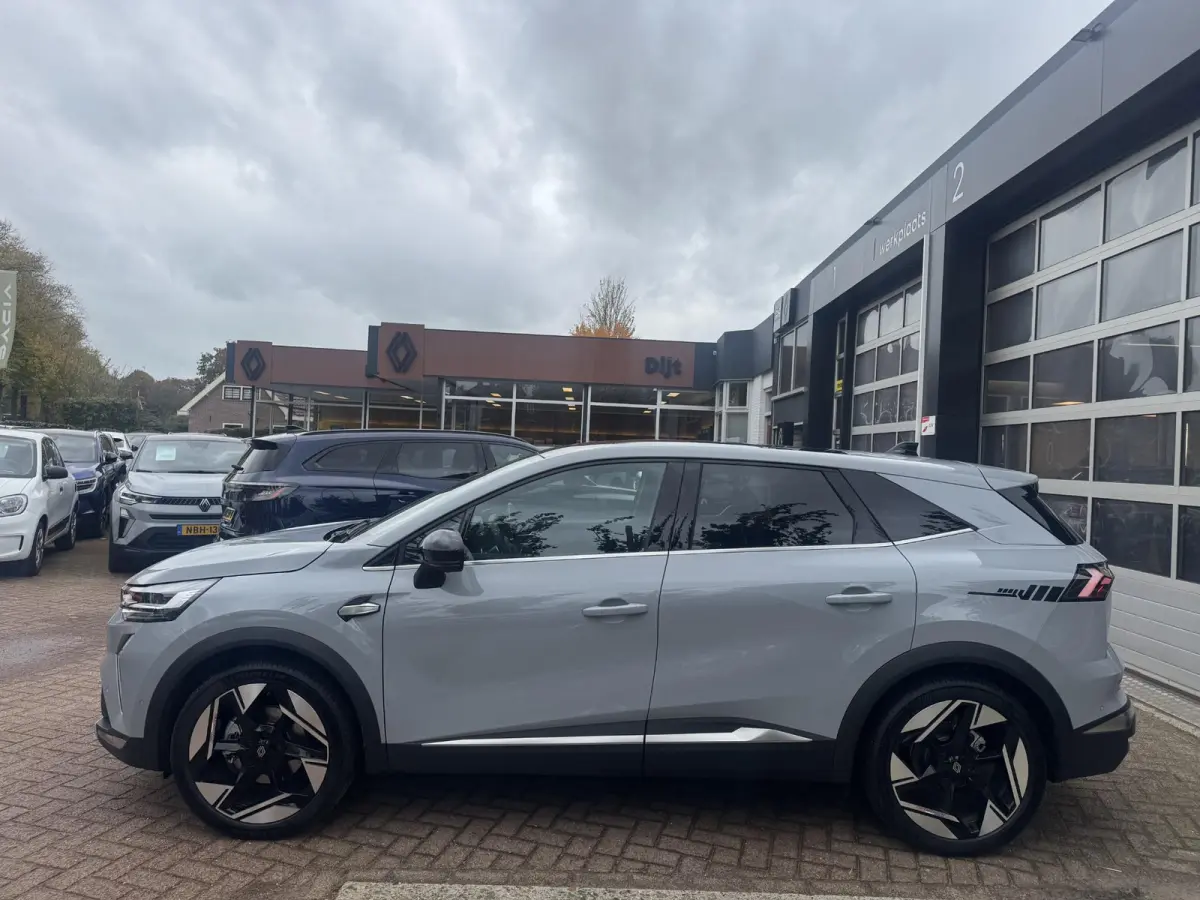 1.8 E-Tech full hybrid 160 iconic