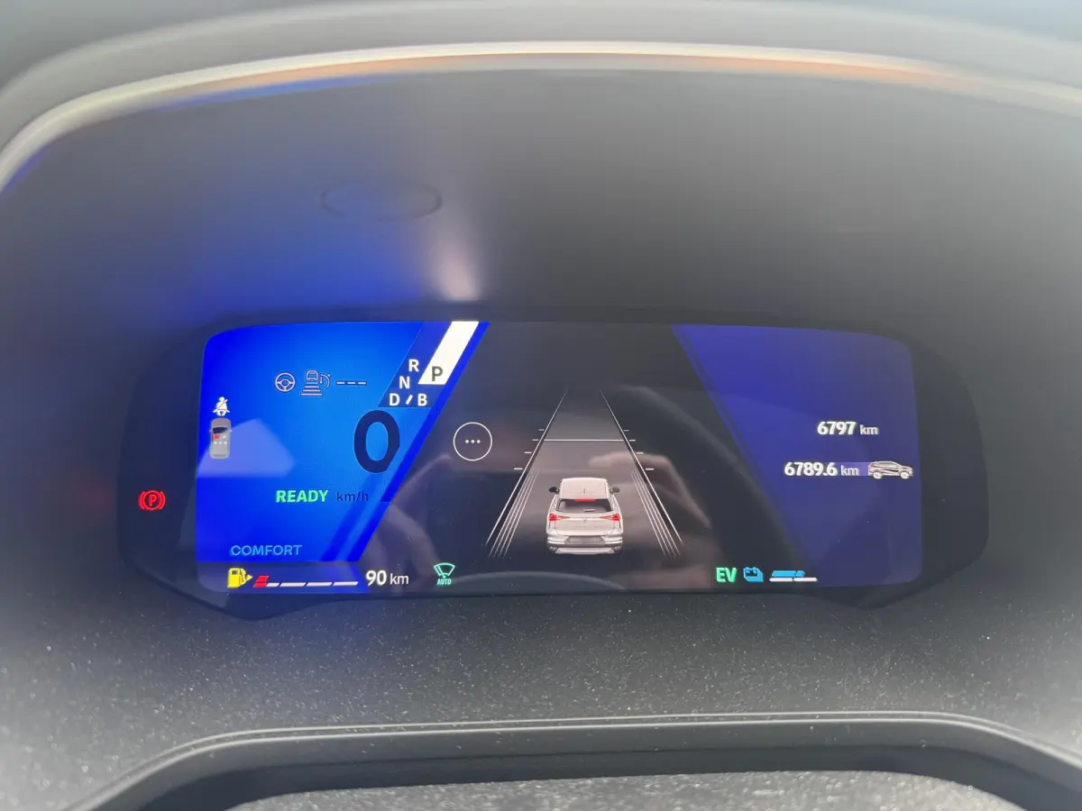 1.8 E-Tech full hybrid 160 iconic