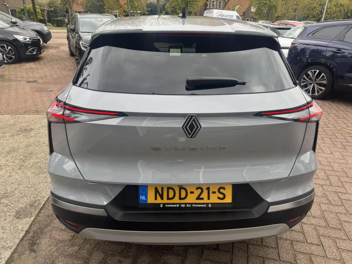 1.8 E-Tech full hybrid 160 iconic