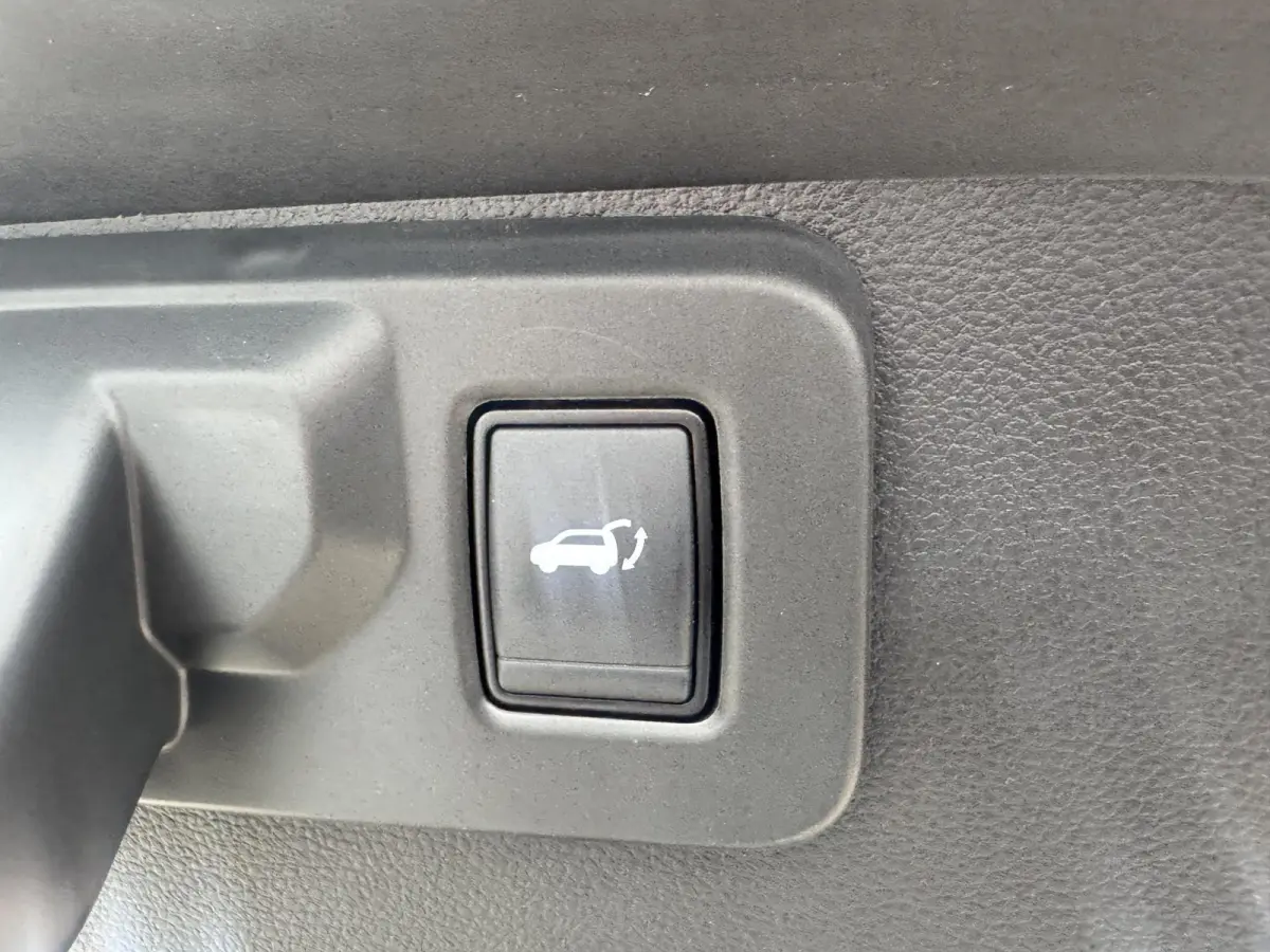1.8 E-Tech full hybrid 160 iconic