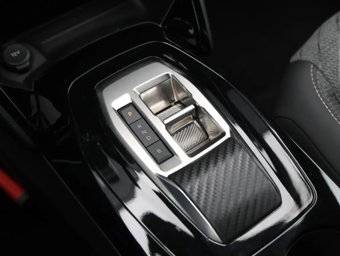 EV Allure Avantage 54 kWh 8 jaar garantie! | Camera 360* | Warmtepomp | Keyless | 17" LMV | Apple Carplay & Android Auto