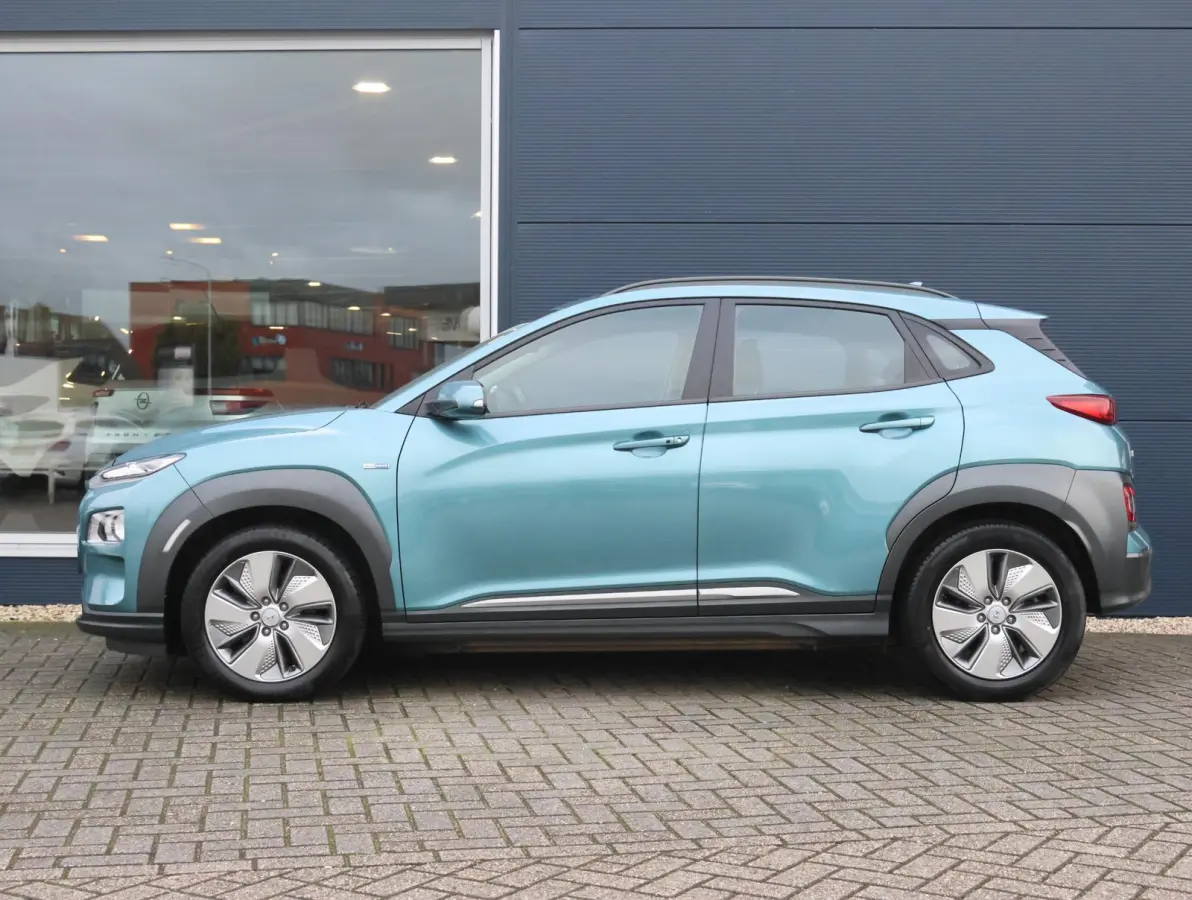 Comfort 64kWh | 1ste eigenaar | ACCU 97% | Camera | AppleCarPlay/Android | Keyless | AUTOMAAT