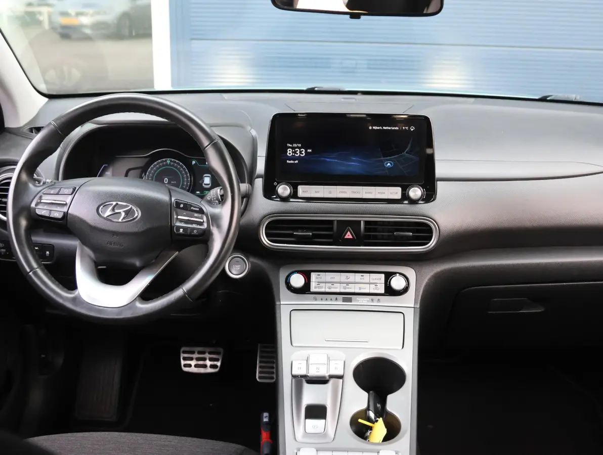 Comfort 64kWh | 1ste eigenaar | ACCU 97% | Camera | AppleCarPlay/Android | Keyless | AUTOMAAT