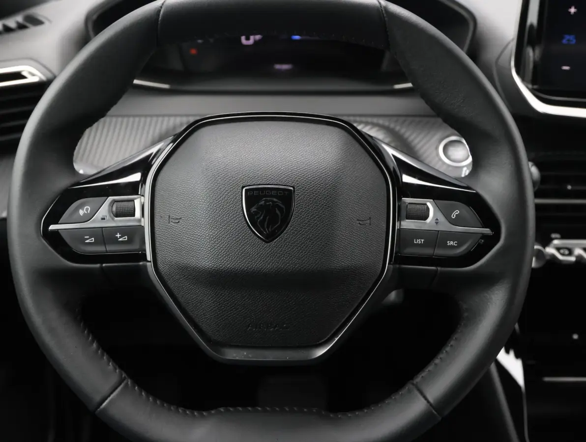 1.2 Hybrid 145 Allure 8 jaar garantie! | Parkeersensoren V+A | 17" LMV | Navigatie Apple Carplay & Android Auto
