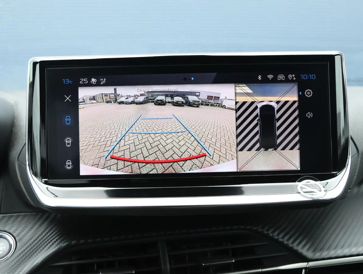 1.2 Hybrid 145 Allure 8 jaar garantie! | Parkeersensoren V+A | 17" LMV | Navigatie Apple Carplay & Android Auto