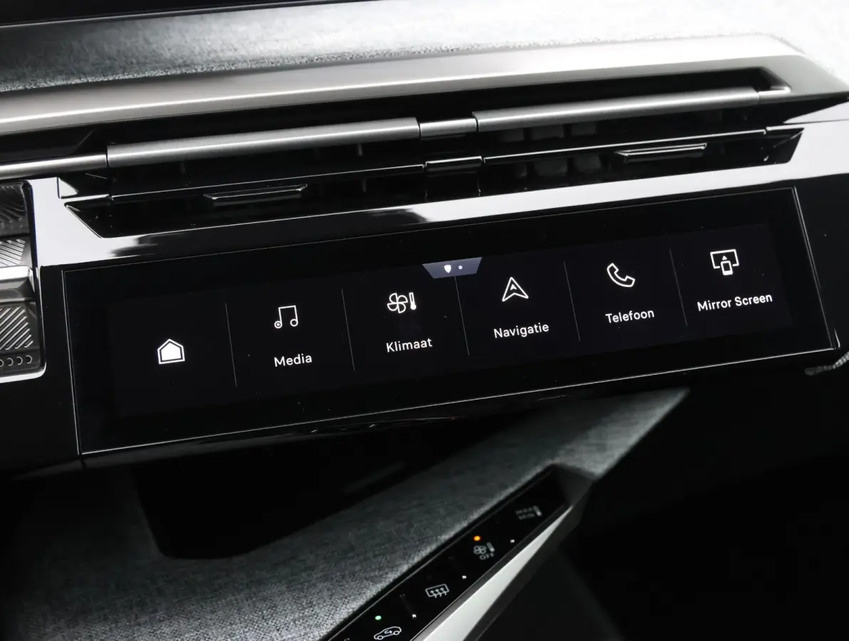 GT 73 kWh 7p 8 jaar garantie! | Alcantara | Stoel/stuur verwarming | Camera | 7-persoons | Keyless | 19" LMV