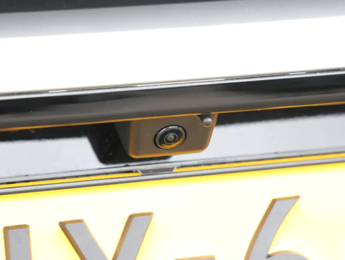 GT 73 kWh 7p 8 jaar garantie! | Alcantara | Stoel/stuur verwarming | Camera | 7-persoons | Keyless | 19" LMV