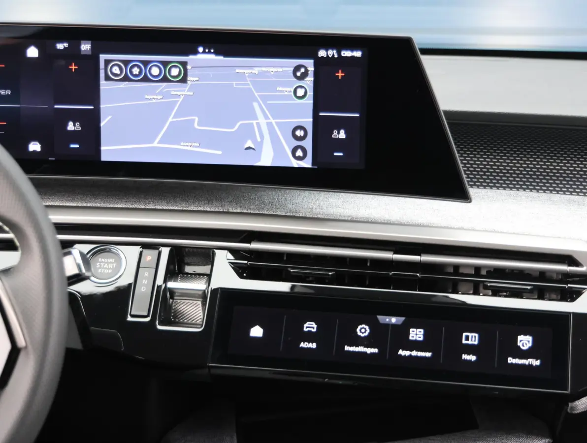 GT 73 kWh 7p 8 jaar garantie! | Alcantara | Stoel/stuur verwarming | Camera | 7-persoons | Keyless | 19" LMV