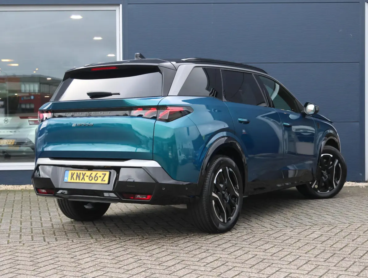GT 73 kWh 7p 8 jaar garantie! | Alcantara | Stoel/stuur verwarming | Camera | 7-persoons | Keyless | 19" LMV